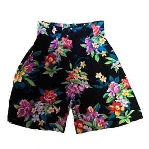 Vtg 90s floral high waist mom shorts